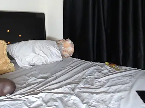 sun_n_moon1 Live XXX-Chat