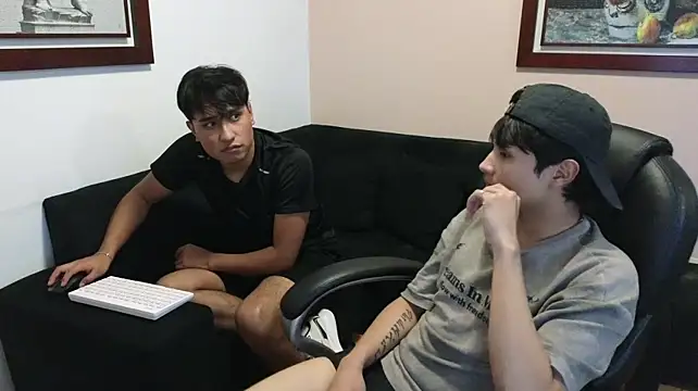 แชท XXX สดของ bratbuddies