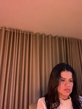 Aliinak's Live XXX Chat