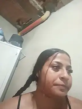 Giselabrunette25のライブXXXチャット