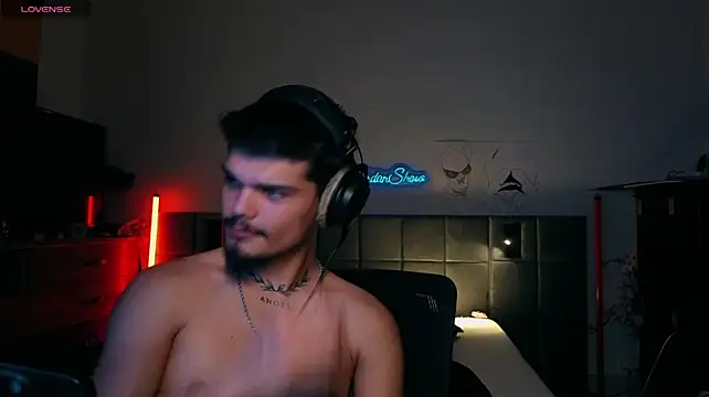 JordanShow Adlı Modelin Canlı XXX Sohbeti