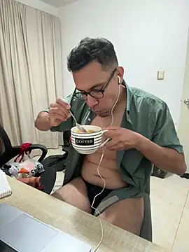 Czat XXX na żywo – AdrianGarcia89