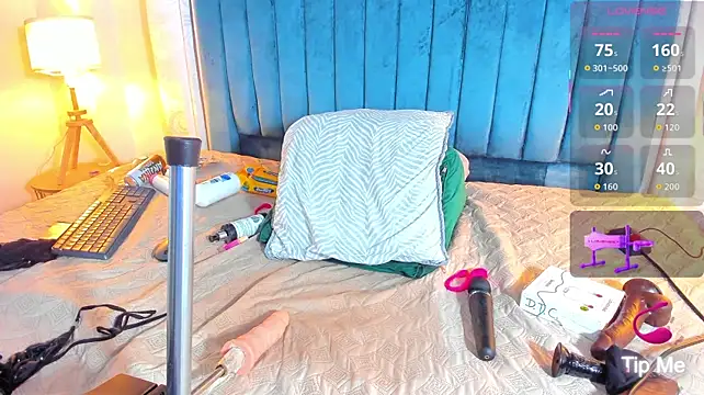 sarayhorny69のライブXXXチャット