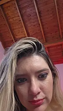 Živý XXX chat EliseColeman
