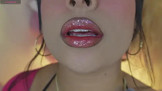 mia_roux1: онлайн-секс-чат