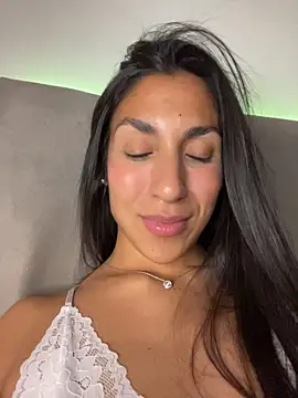 MaddyX__'s Live XXX Chat