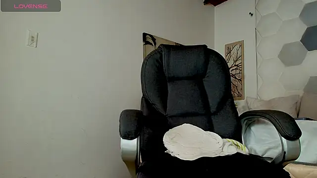 Adara_Ferrara 网络视讯表演
