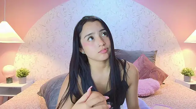 Leah_Brm's Live XXX Chat