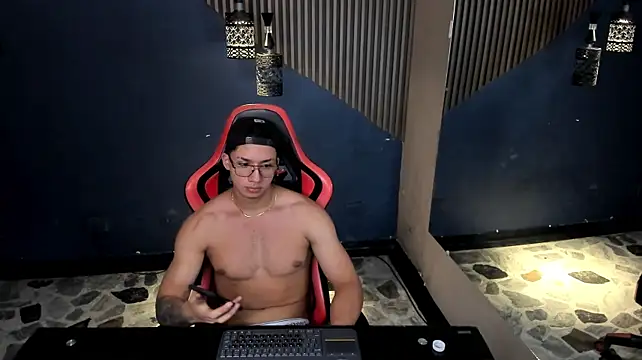 Axxel_Muscle live XXX chat