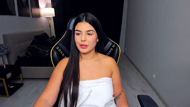 AlluringAriel Chat XXX live