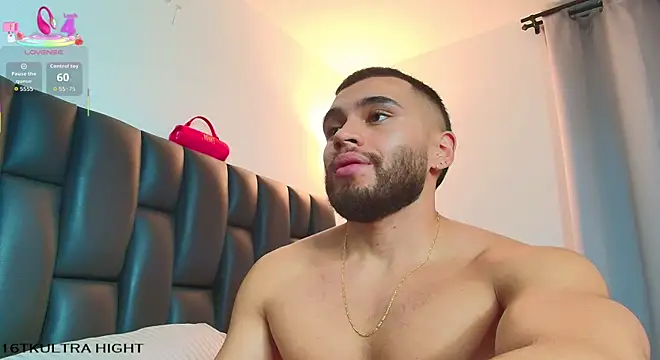 Chatroom XXX en direct de ThiagoHunk