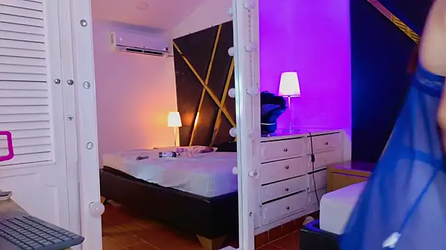 Adel_Nesbiit Chat XXX in diretta