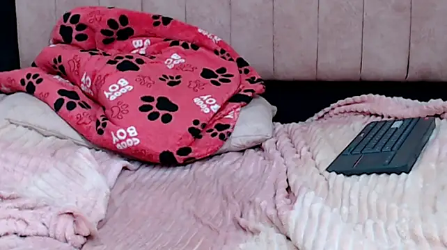 SOFYXS' Live XXX Chat