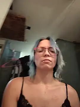 צ'אט XXX בשידור חי של LunikaCorpse666