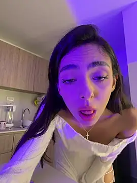 Chat +18 de ZaraLuuv ao vivo
