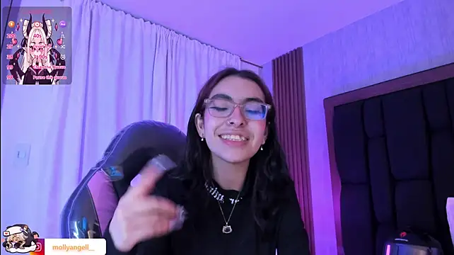 Molly_A – Naživo XXX chat