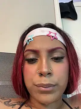 GiaReddn Live XXX chat