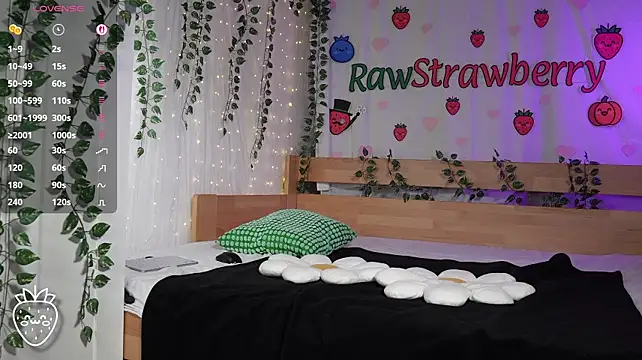 rawstrawberry's Live XXX Chat