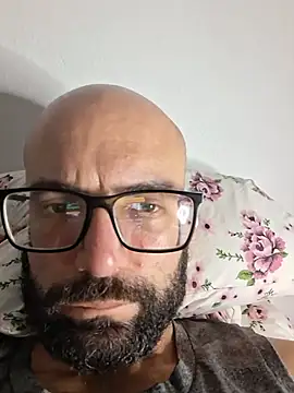 Chat +18 de Robsonitj90 ao vivo