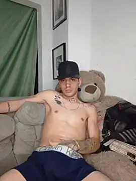 XXX chat uživo modela MaxHornyLatin