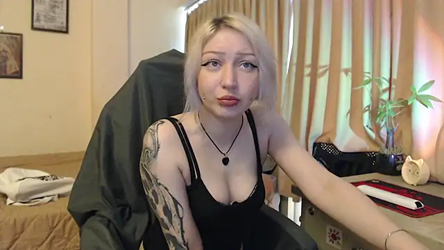 Emily_hardcore live XXX chat