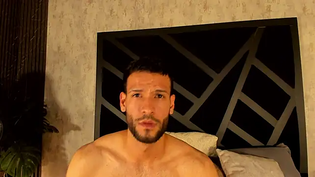 צ'אט XXX בשידור חי של Jacob_Benelli
