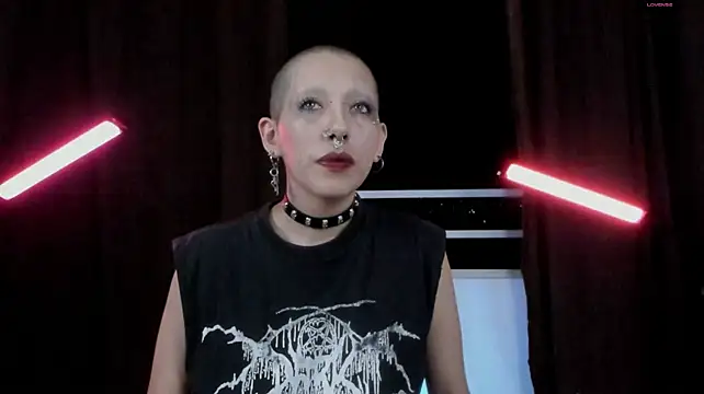 lnxmstn Live XXX chat