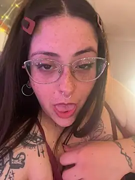 Chat XXX ao vivo de Mizztikaa