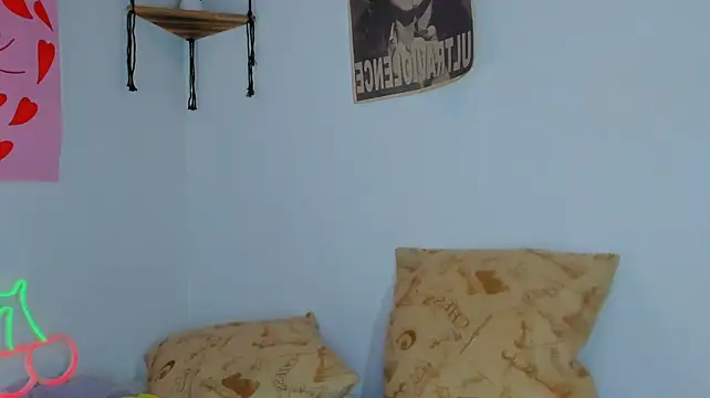 MarieTaylor_ Adlı Modelin Canlı XXX Sohbeti