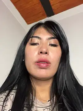 Jade-Naughty Adlı Modelin Canlı XXX Sohbeti