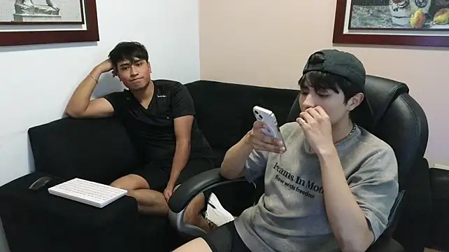 bratbuddies Live XXX Chat