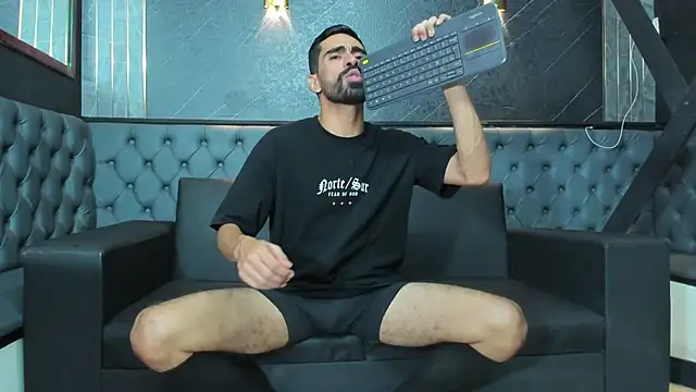 XXX chat uživo modela Andres_Bless