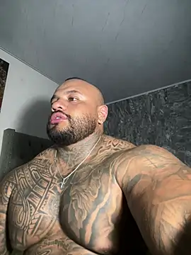 criss_zander292 Show Webcam
