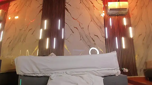 دردشة VictoriaDuart الجنسية المباشرة