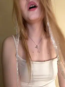 MarlboroWeb's Live XXX Chat