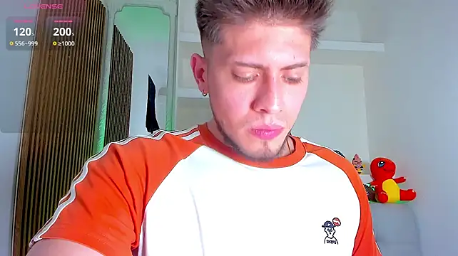 צ'אט XXX בשידור חי של SebastianMaximoff_
