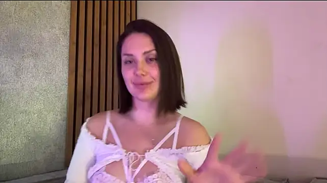 FeeedParanoid's Live XXX Chat