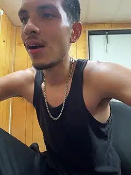 Guillermo618 Live XXX-Chat