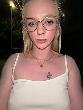 צ'אט XXX בשידור חי של LinaLeana