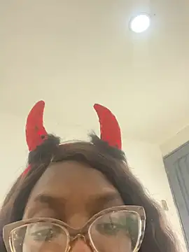 צ'אט XXX בשידור חי של xChloe