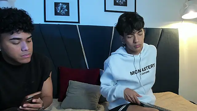 Enzo_love18 在線直播表演