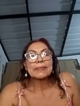 Chat +18 de HOT_LATINA20 ao vivo