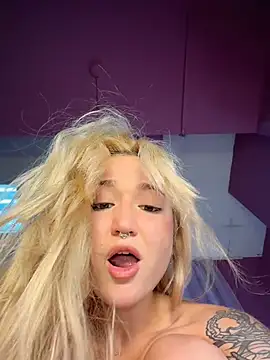 Rimmahottes Adlı Modelin Canlı XXX Sohbeti
