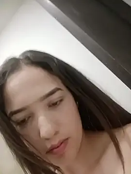 MiaDiamante's Webcam Show