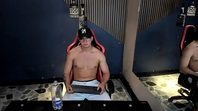 Živý XXX chat Axxel_Muscle