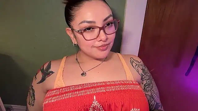 native_naya's Live XXX Chat