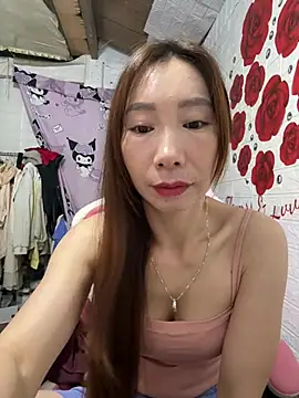 Adela-222's Live XXX Chat