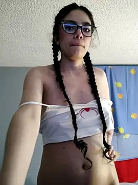 laura_mon's Live XXX Chat