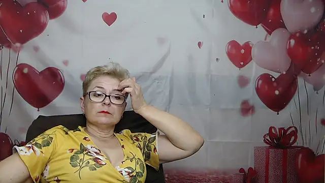 EmiliaGree: онлайн-секс-чат