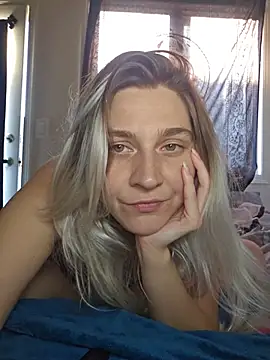 ScarletCallings_420 élő XXX-chatje